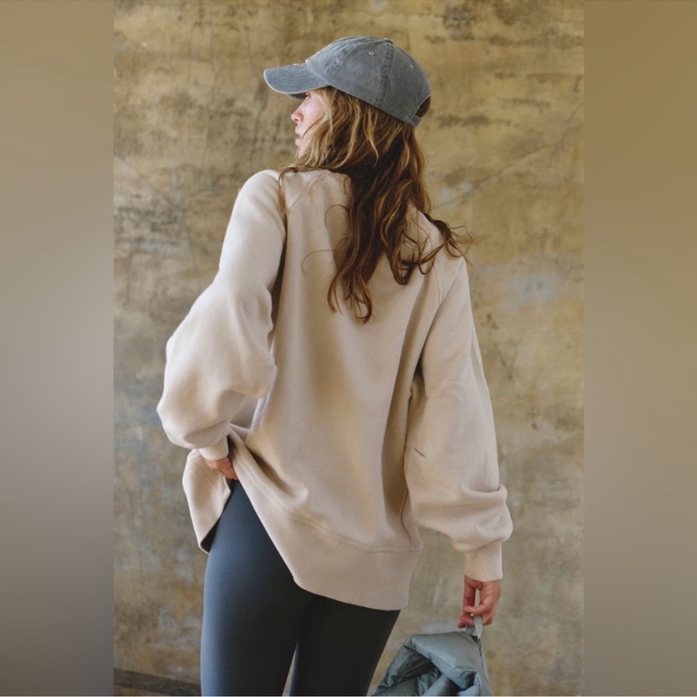 FREE PEOPLE Movement A Cut Above Heavyweight Crewneck Sweatshirt With Pockets - Picture 2 of 11